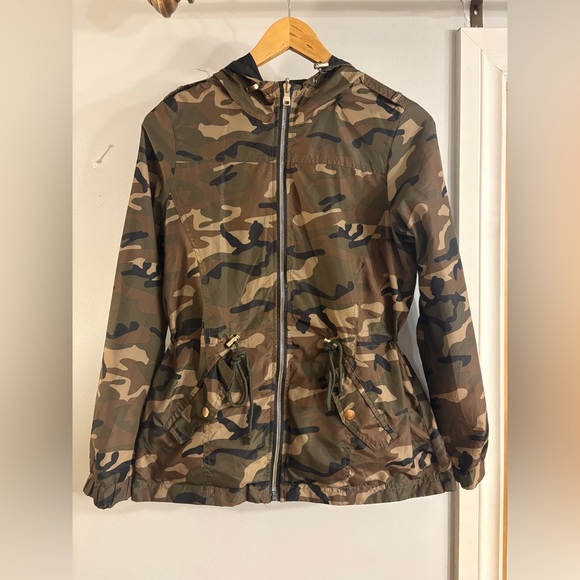 Black Jacket with Camo Lining - Picture 5 of 6